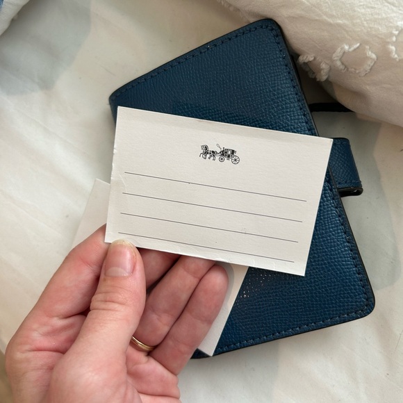 NWOT Blue Coach snap wallet - Picture 6 of 8